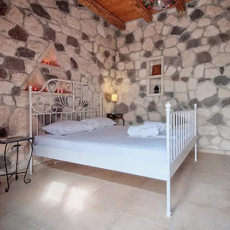 Rock Tales Villa Aegina